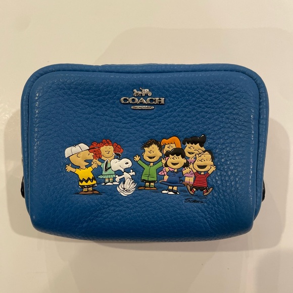 Coach X Peanuts Mini Boxy Cosmetic Case With Snoopy And Friends 6447 - Picture 12 of 13